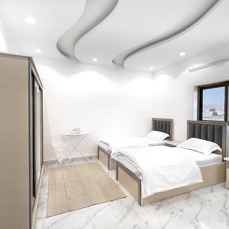 Comfortable & Big Family Apartments 10Mins Drive To Al-Masjid -Nabawi - Nozol Noor 2 Medina ภายนอก รูปภาพ