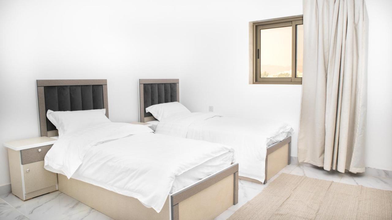 Comfortable & Big Family Apartments 10Mins Drive To Al-Masjid -Nabawi - Nozol Noor 2 Medina ภายนอก รูปภาพ
