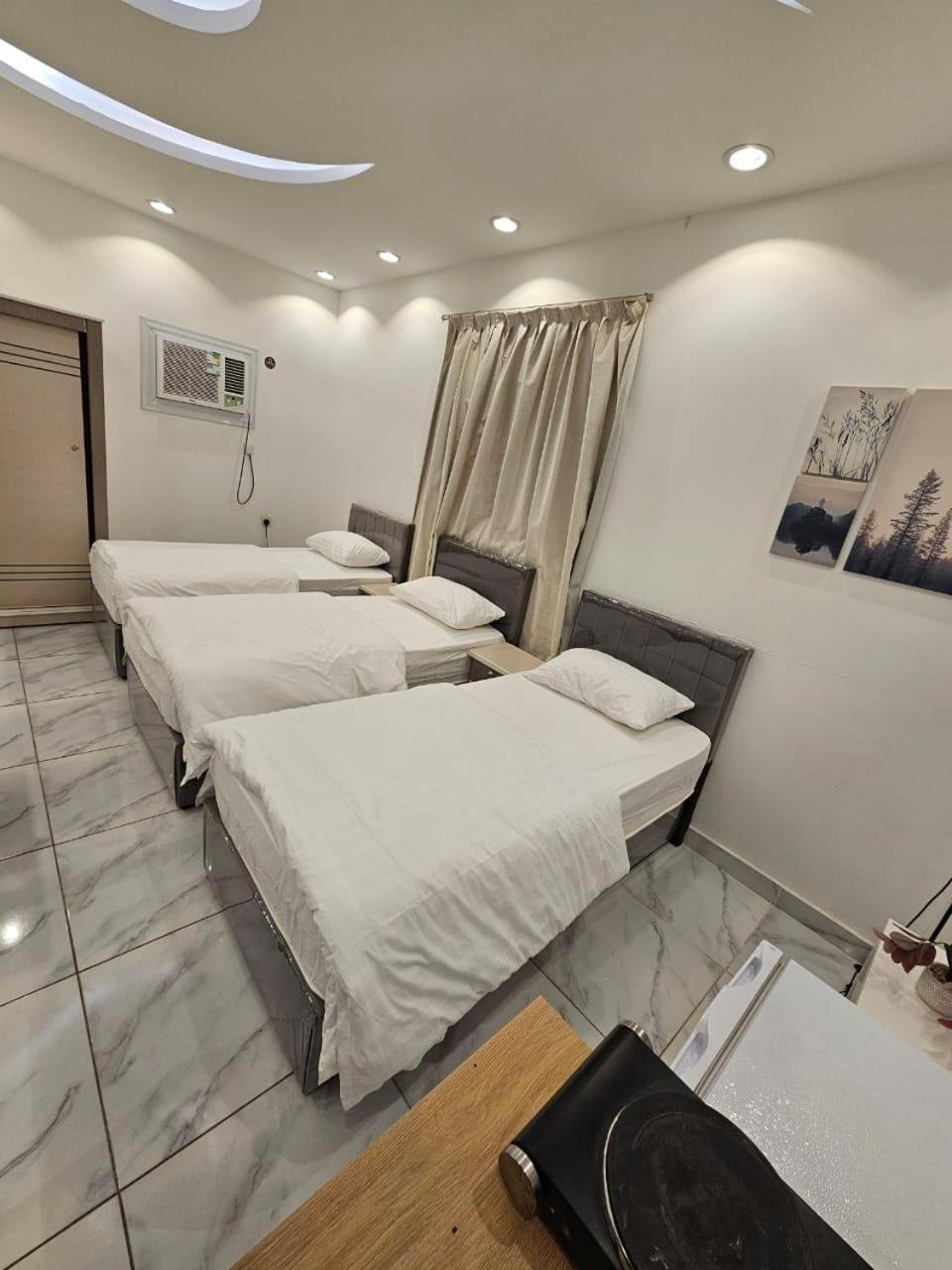 Comfortable & Big Family Apartments 10Mins Drive To Al-Masjid -Nabawi - Nozol Noor 2 Medina ภายนอก รูปภาพ