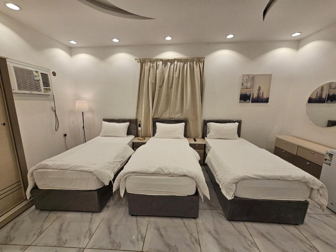 Comfortable & Big Family Apartments 10Mins Drive To Al-Masjid -Nabawi - Nozol Noor 2 Medina ภายนอก รูปภาพ